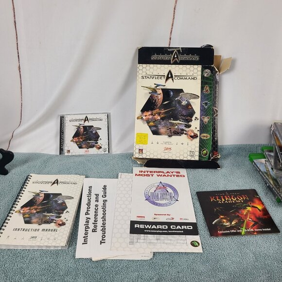 Star Trek Starfleet Command Big Box PC Video Game Complete w/ CD, Manuals, Guide - Picture 2 of 10